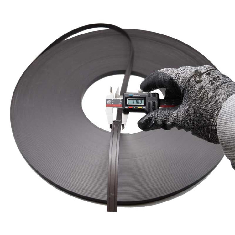 آهن ربای نواری دور درب یخچال فریزر